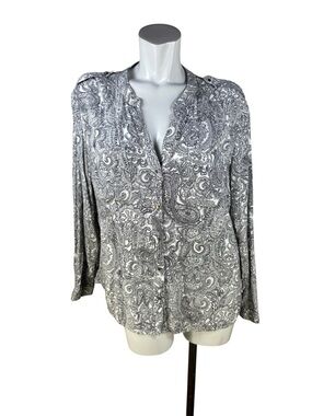 Banana Republic Factory Black & White Paisley V-Neck Blouse w/ Epellets in XL